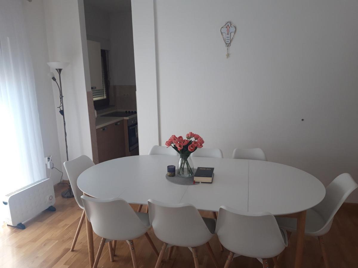 Marys Home Apartment Medugorje ภายนอก รูปภาพ