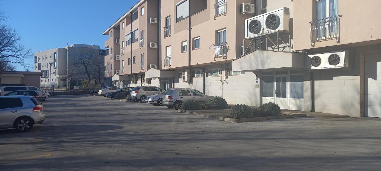 Marys Home Apartment Medugorje ภายนอก รูปภาพ