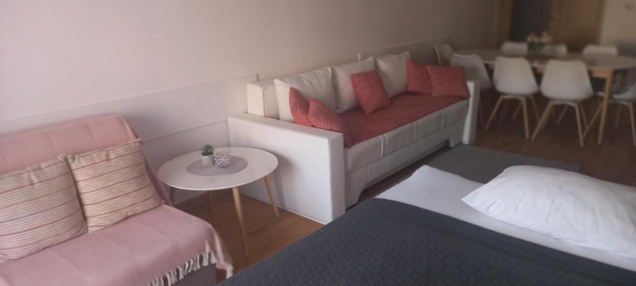 Marys Home Apartment Medugorje ภายนอก รูปภาพ