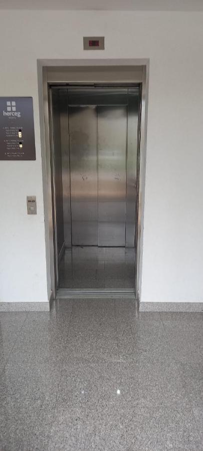 Marys Home Apartment Medugorje ภายนอก รูปภาพ